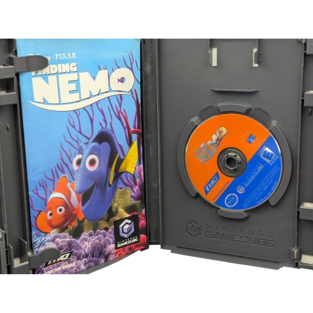Finding Nemo Nintendo GameCube Action Adventure Video Game CIB Complete + Manual
